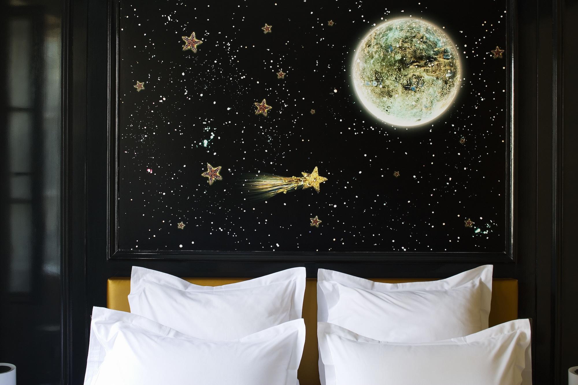 Du Petit Moulin Hotel Paris