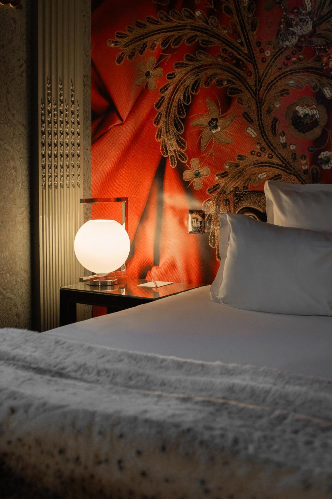 Du Petit Moulin Hotel 4*