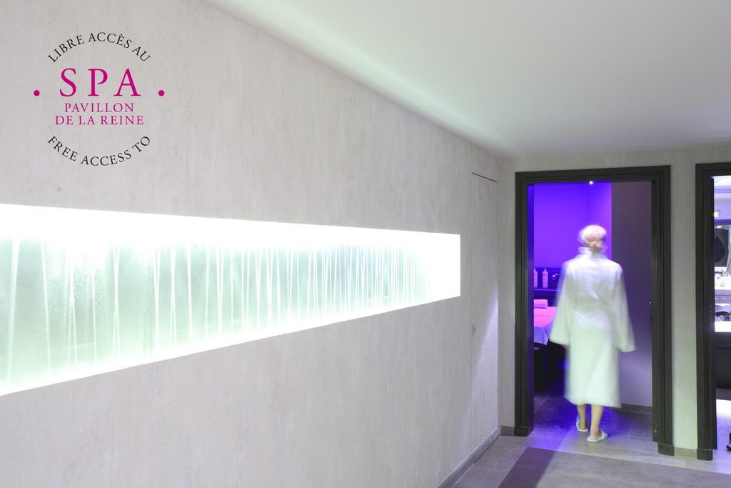 Du Petit Moulin, Haute Couture By Lacroix Hotel París