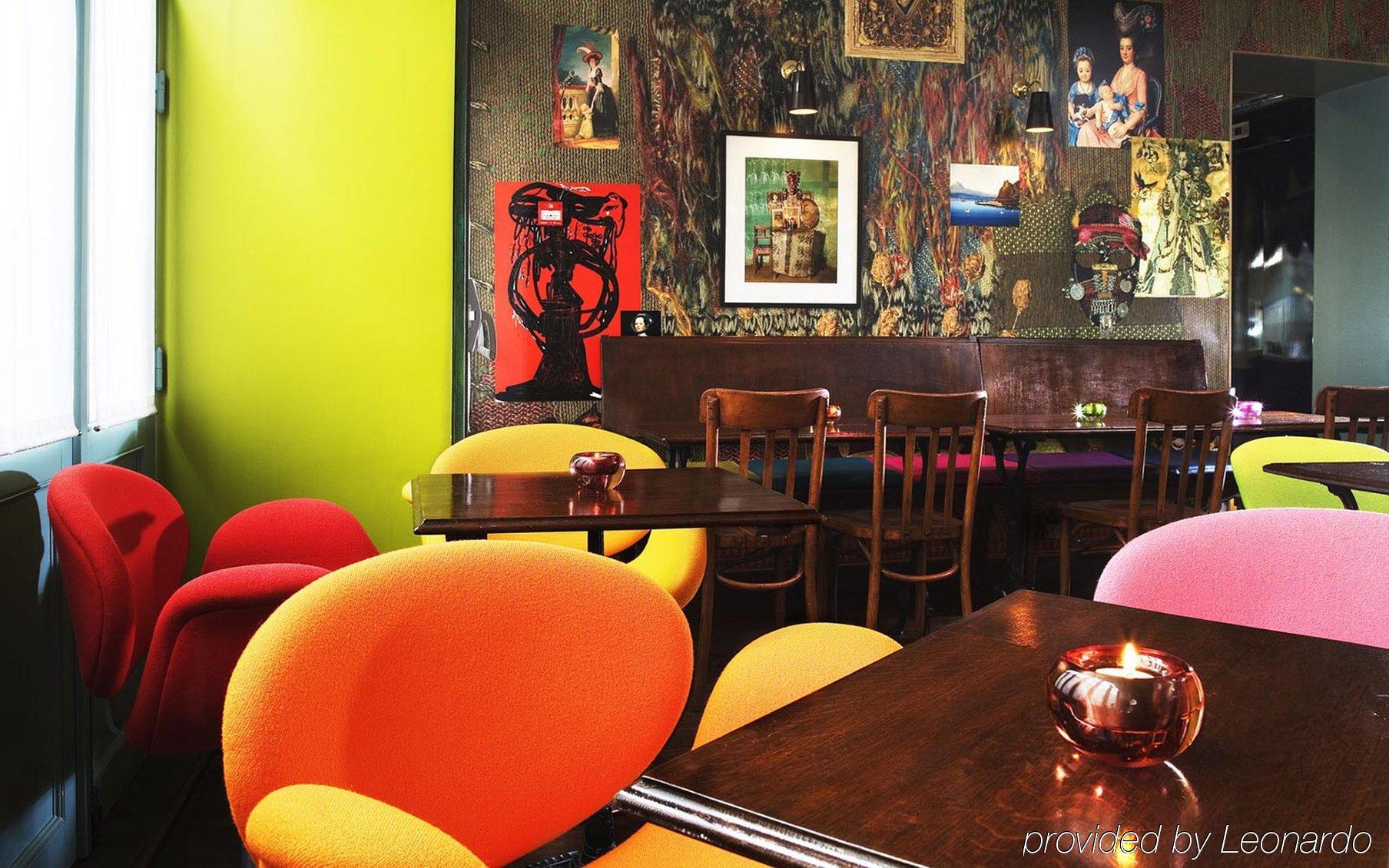 Du Petit Moulin Hotel Paris
