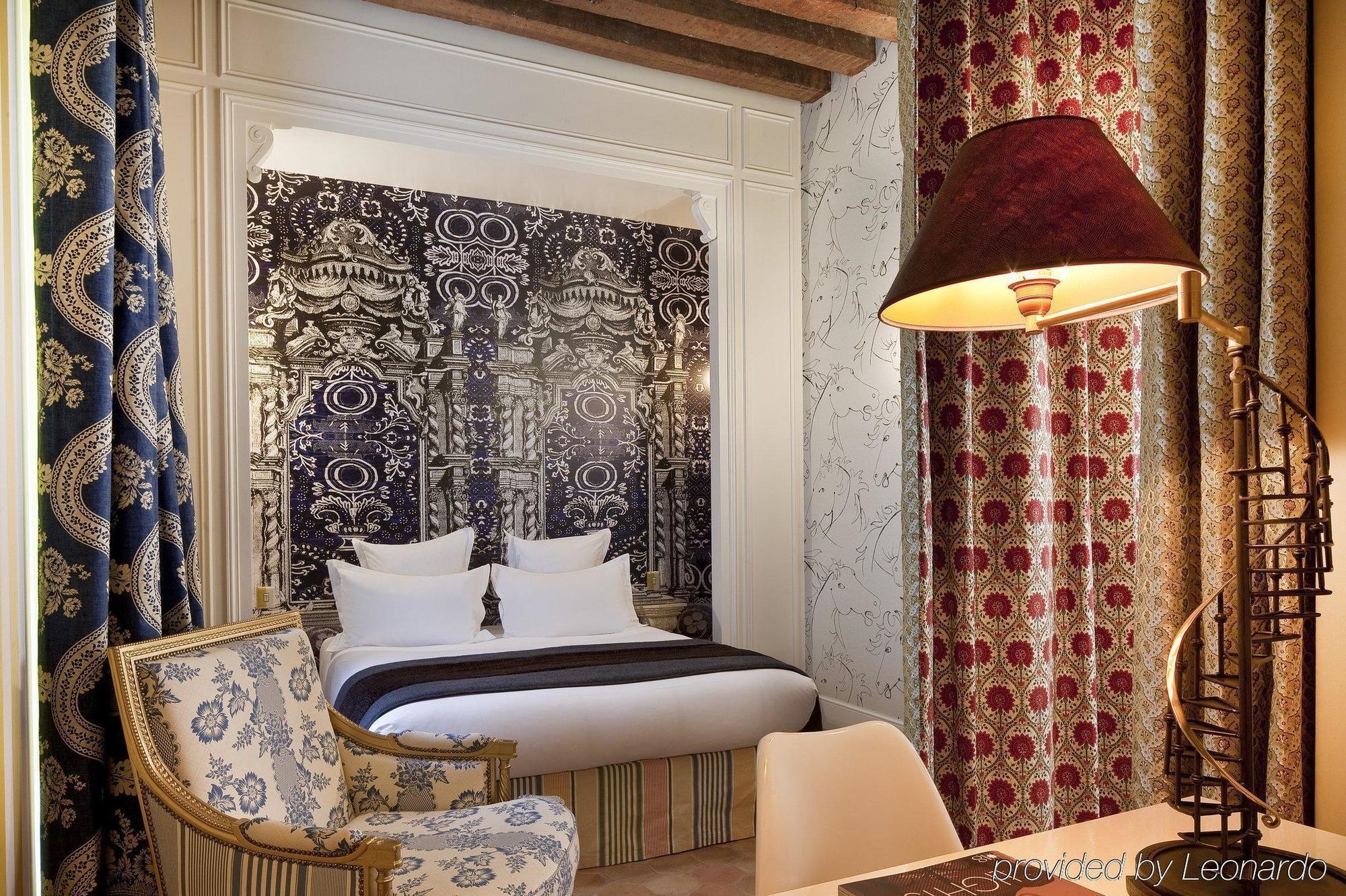 Du Petit Moulin 4*