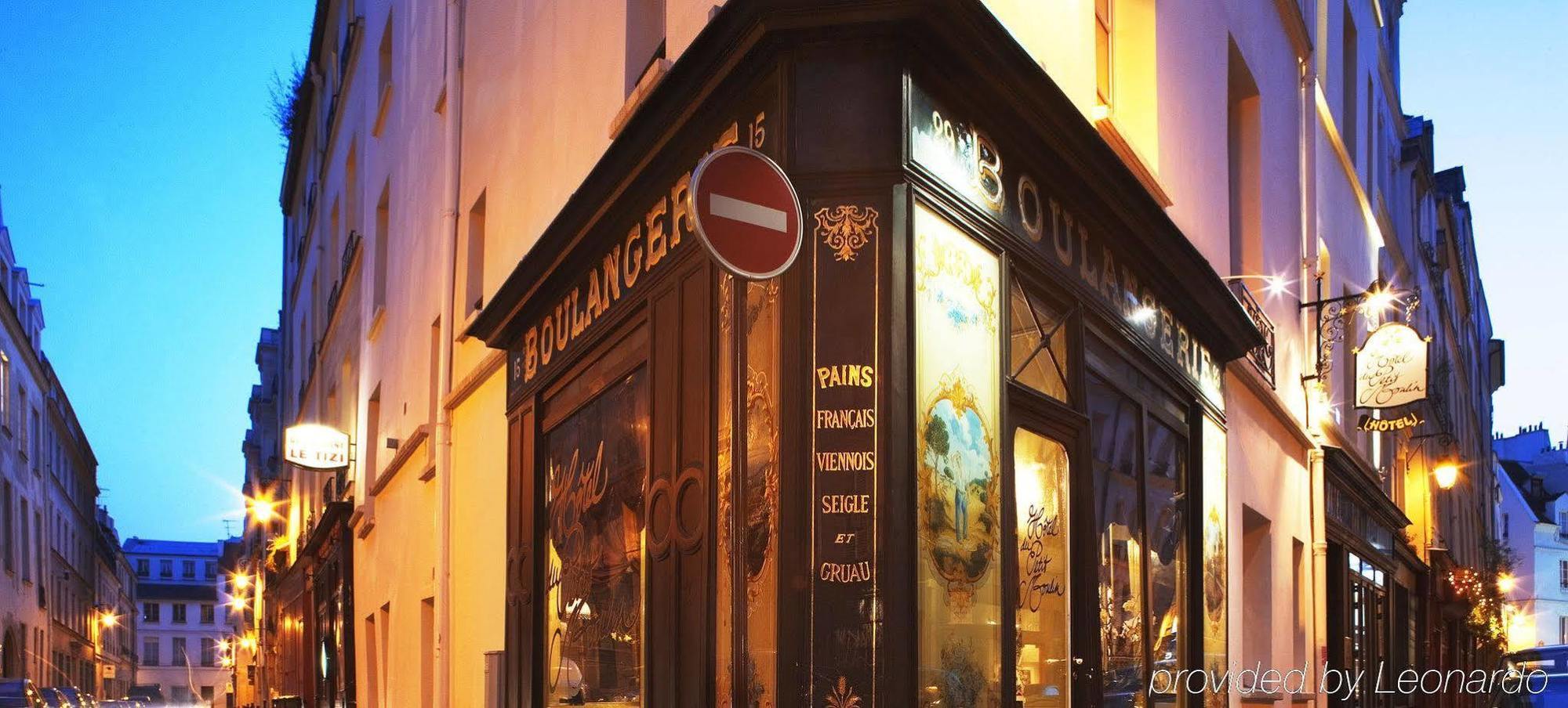 Hotel Du Petit Moulin 4*