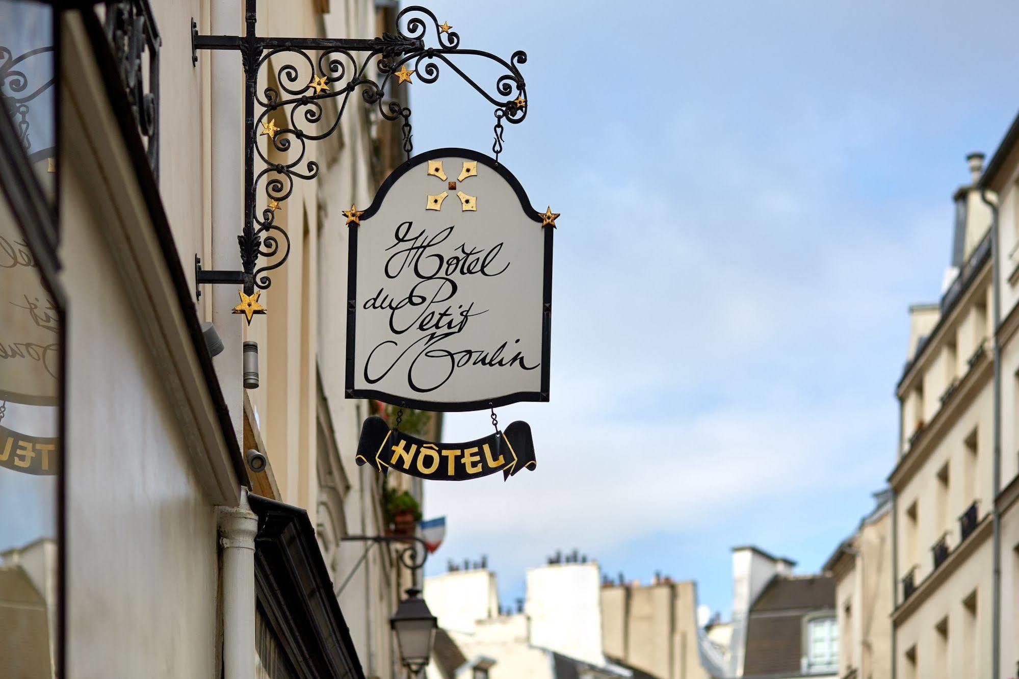 Du Petit Moulin Hotel