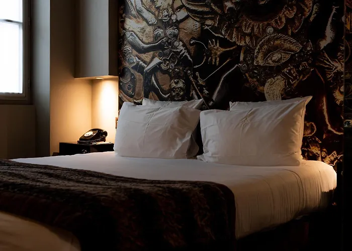 Hotel Du Petit Moulin, Haute Couture Hotel By Lacroix